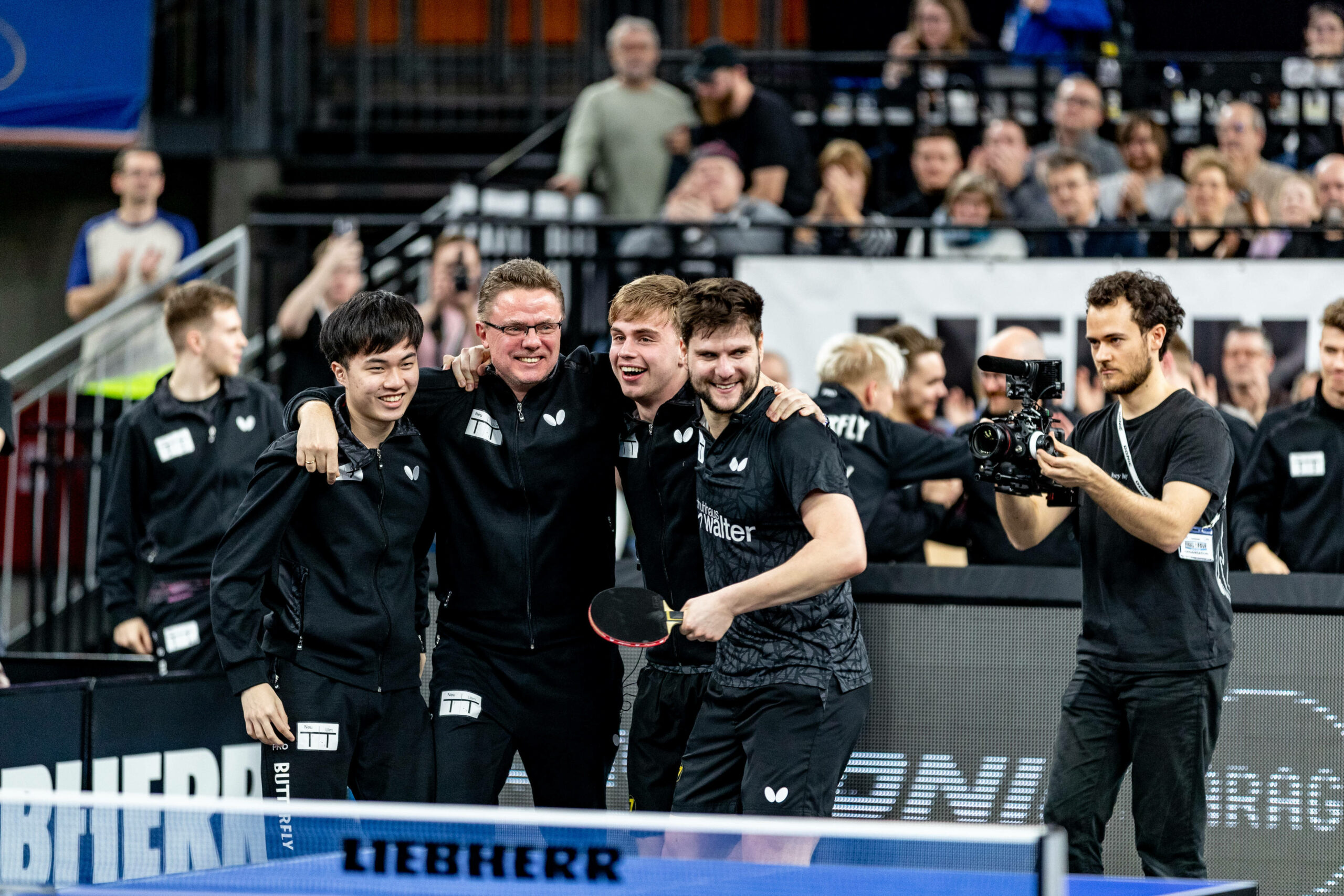 Der TTC Neu-Ulm gewinnt den Deutschen Tischtennis-Pokal.