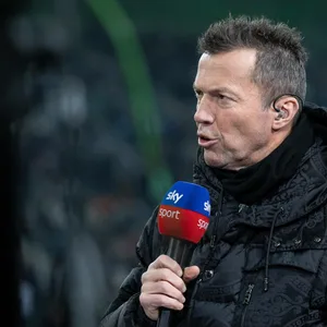 Lothar Matthäus am Sky-Mikrofon