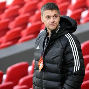 Union-Geschäftsführer Oliver Ruhnert auf der Tribüne