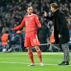 Leroy Sané im Gespräch mit Julian Nagelsmann