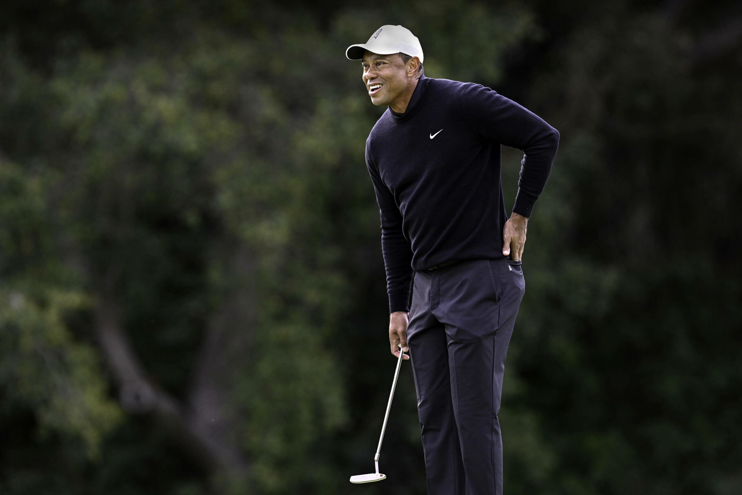 Tiger Woods sorgte während seines Auftritts beim PGA-Turnier im kalifornischen Pacific Palisades für Wirbel.