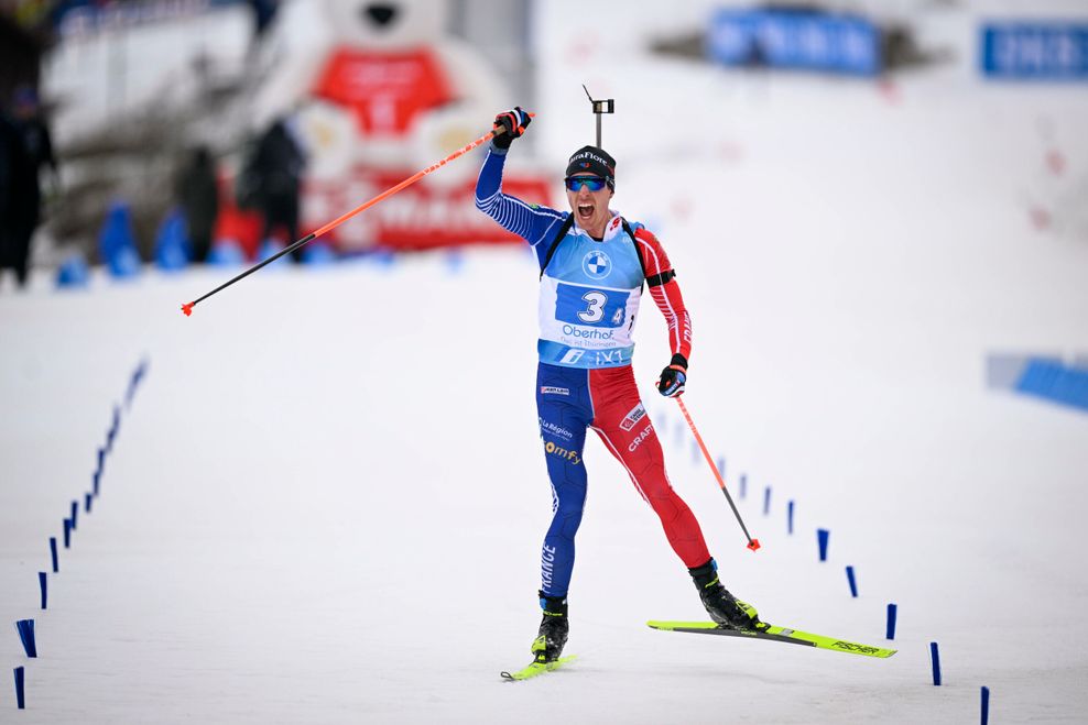 Quentin Fillon Maillet durfte als Schlussläufer der französischen Biathlon-Staffel jubeln.