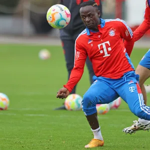 Sadio Mane im Bayern-Training am Sonntag