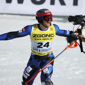 AJ Ginnis gewinnt WM-Silber im Slalom