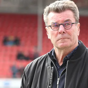 Dieter Hecking beim Spiel in Heidenheim