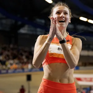 Femke Bol jubelt über den neuen Weltrekord