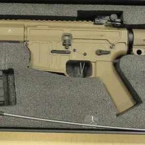 Zoll fängt Pakete ab und stellt waffen sicher