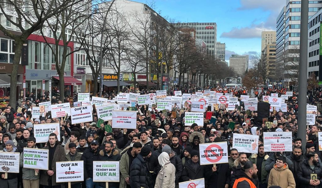 Hamburg Islamisten Demo In St Georg – Tausende Teilnehmer Mopo