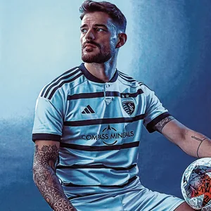 Tim Leibold im Trikot von Sporting Kansas City