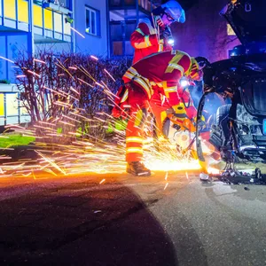 Hoher Sachschaden und ein Verletzter bei Unfall in Flensburg