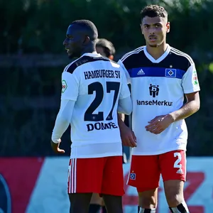 Jean-Luc Dompé und William Mikelbrencis im HSV-Testspiel
