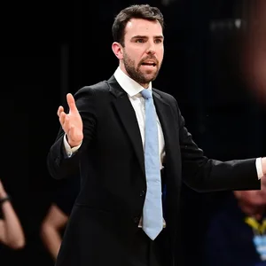 Benka Barloschky zuckt mit den Schultern