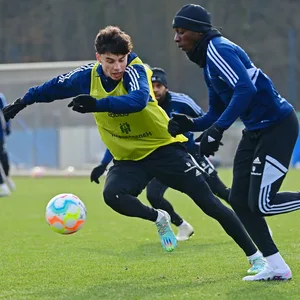 Zurück am Ball: Jean-Luc Dompé darf beim HSV nach seinem Autocrash wieder mittrainieren.