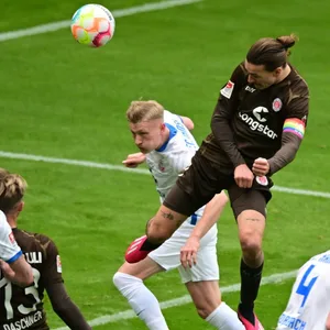 Jackson Irvine beim 1:0 gegen Hansa Rostock