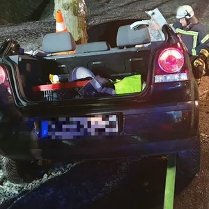 Unfall in Krummendeich – junge Fahrerin schwer verletzt