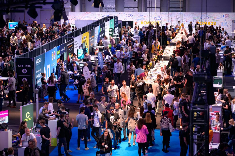 Die OMR in den Messehallen 2022