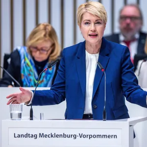 Geht es nach CDU-Chef Friedrich Merz, bleibt Manuela Schwesig (SPD), Ministerpräsidentin von Mecklenburg-Vorpommern, nicht mehr lange im Amt. (Archivbild)