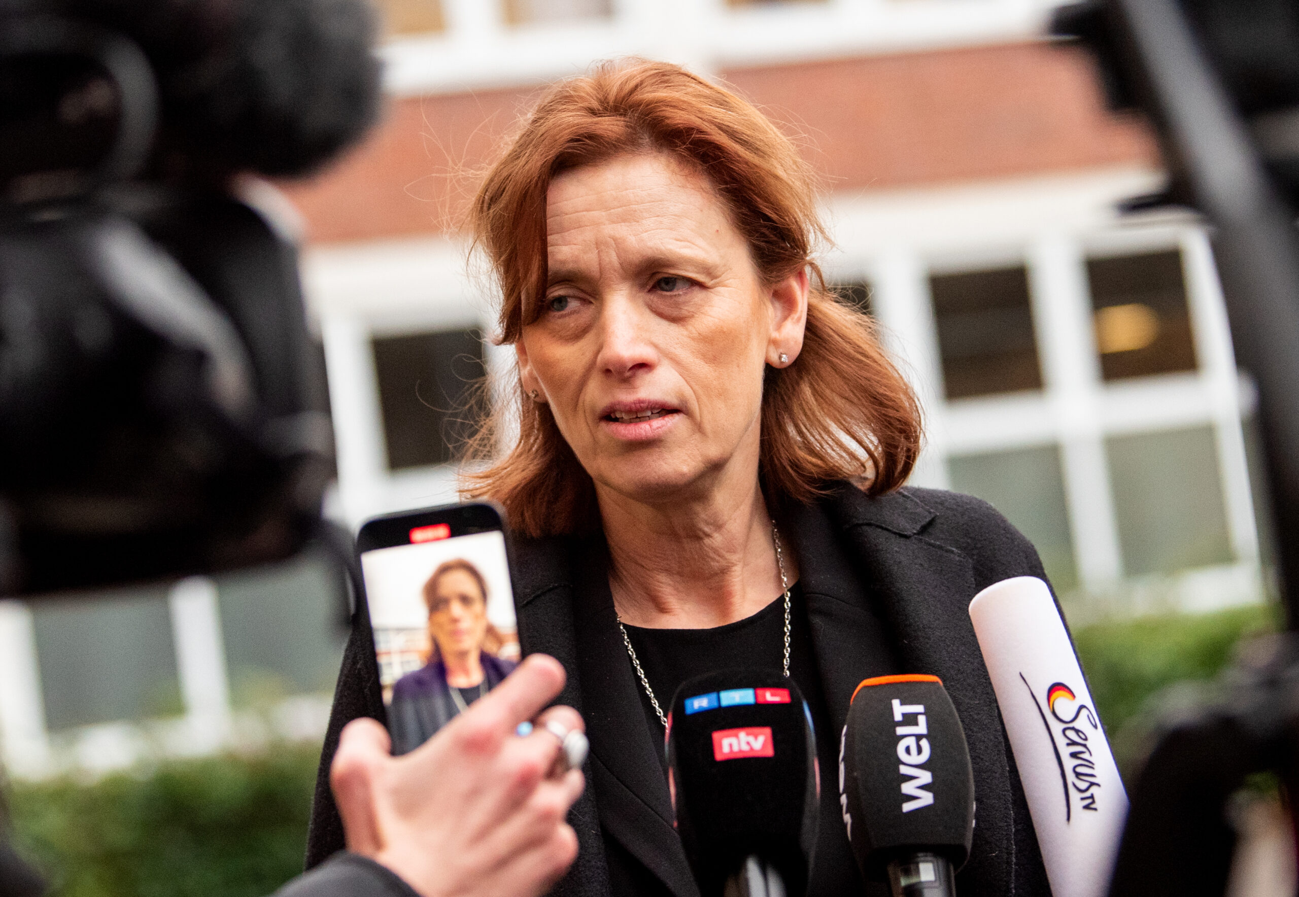 Karin Prien (CDU), Bildungsministerin von Schleswig-Holstein, mahnt, das Video der Mädchengruppe aus Heide aus Respekt vor dem Opfer nicht weiterzuverbreiten. (Archivbild)