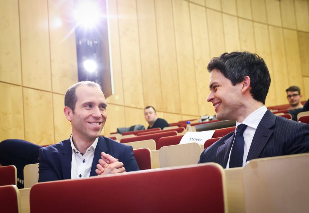 Christoph Ploß (r.) gibt seinen Posten ab. Dennis Thering wird ab dem 3. April CDU-Landeschef.