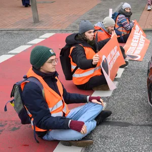 Regelmäßig legten Klimaaktivisten der „Letzten Generation“ den Verkehr in Hannover lahm.