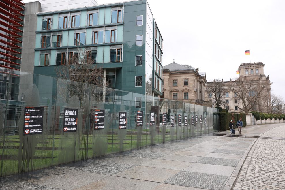 Das Monument liegt in direkter Nähe zum Bundestag.