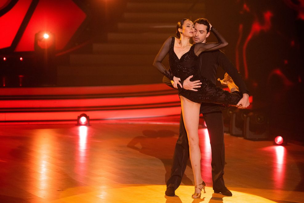 Für Natalia Yegorova (l.) und ihren Tanzpartner Andrzej Cibis ist nach der dritten „Let's Dance“-Show Schluss.