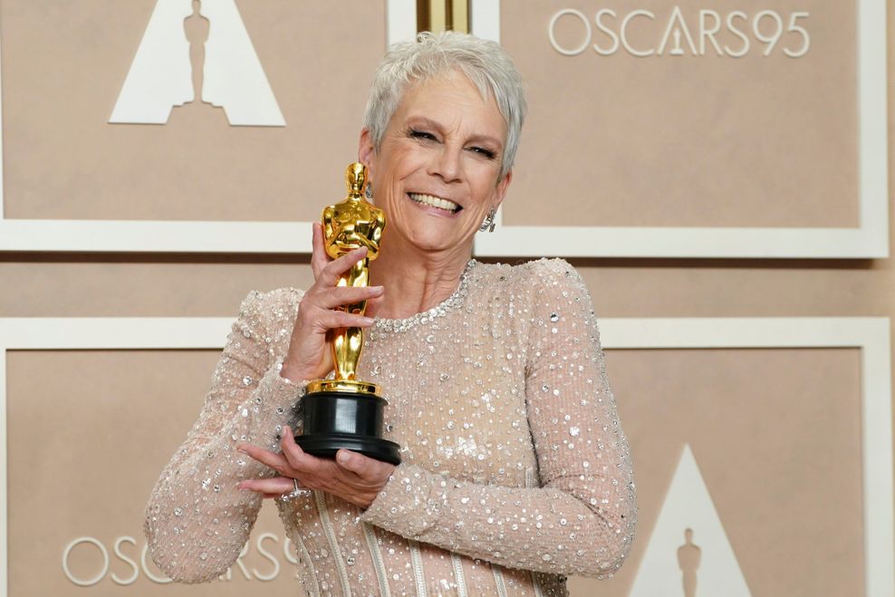 Hollywood-Superstar Jamie Lee Curtis gewann für ihre Rolle in „Everything Everywhere All at Once“ ihren ersten Oscar.