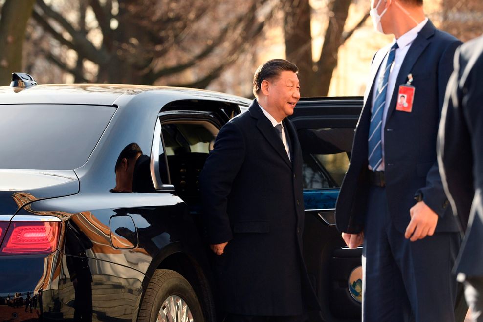 Xi Jinping steigt aus einer Limousine