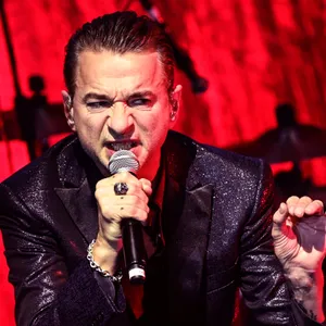 Der Sänger Dave Gahan bei seinem einzigen Deutschland-Konzert. Das neue Album „Memento Mori“ seiner Band „Depeche Mode“ erscheint am 24. März.