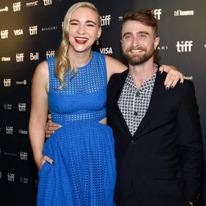 Daniel Radcliffe (r.) und Partnerin Erin Darke erwarten Nachwuchs. (Archivbild)