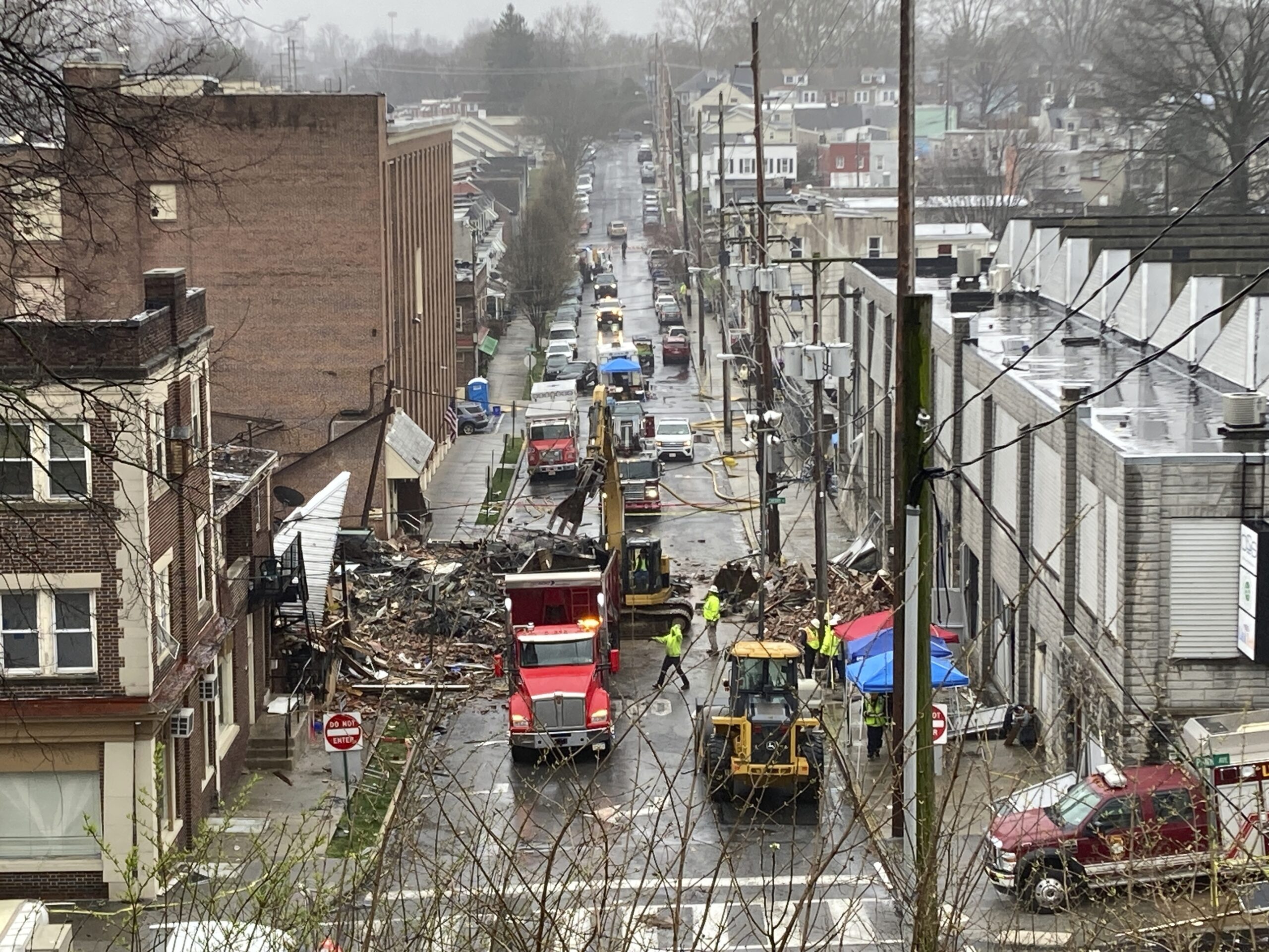 Nach der Explosion in einer Süßwarenfabrik in West Reading im US-Bundesstaat Pennsylvania ist die Zahl der Toten auf sieben gestiegen.