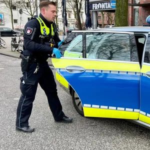 Mutter zeigt Sohn auf der Davidwache wegen Drogenhandel an