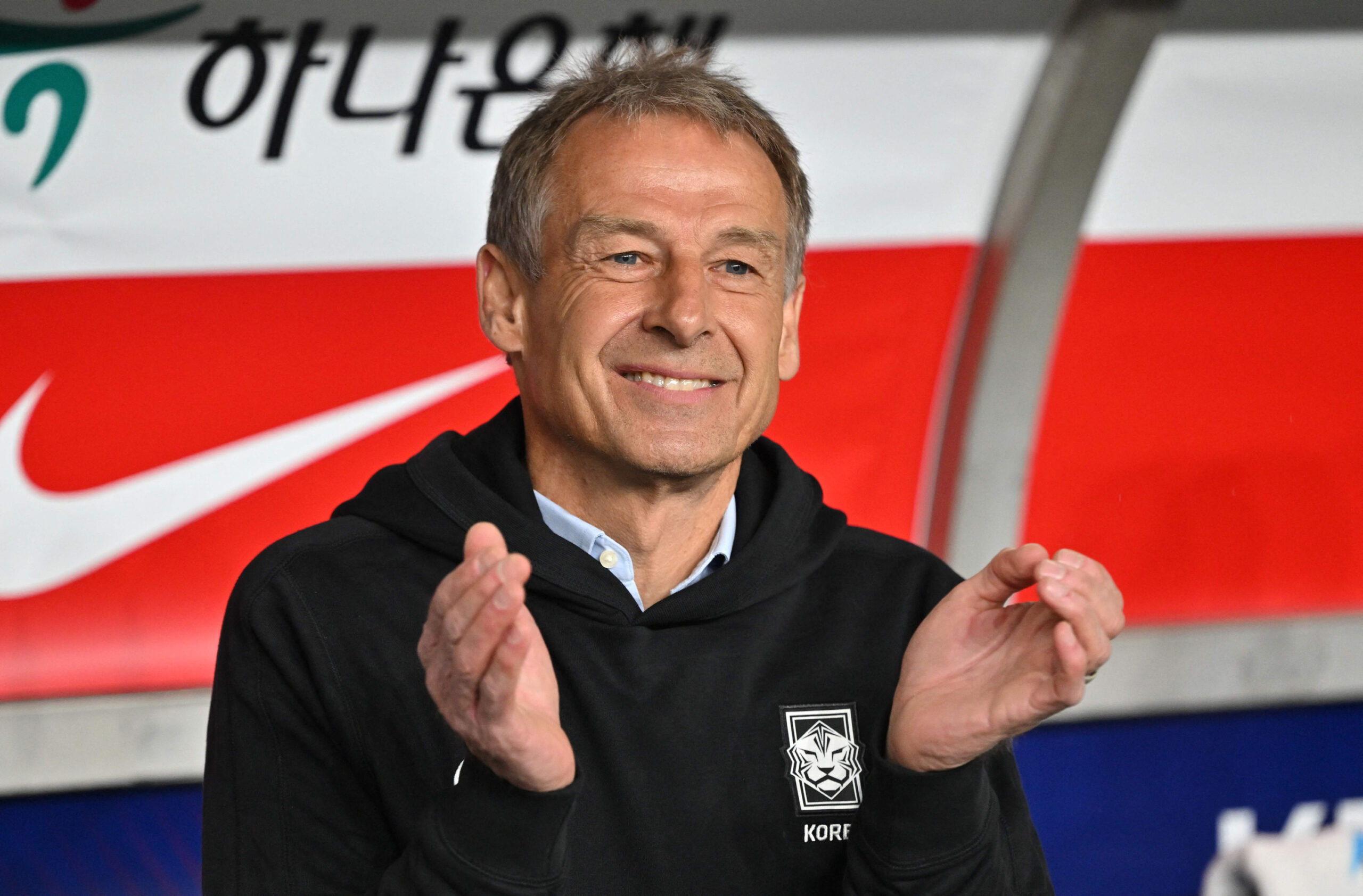 Jürgen Klinsmann bei seiner Premiere als Nationaltrainer von Südkorea