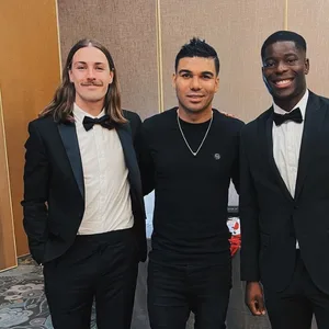 Jackson Irvine bei Instagram mit Casemiro und Marshall Munetsi