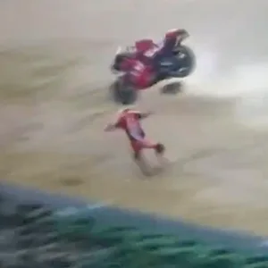 Pol Espargaro bei seinem Sturz