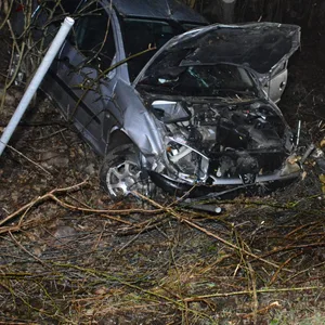 Unfall auf A21 Richtung Hamburg – Fahrerin schwer verletzt