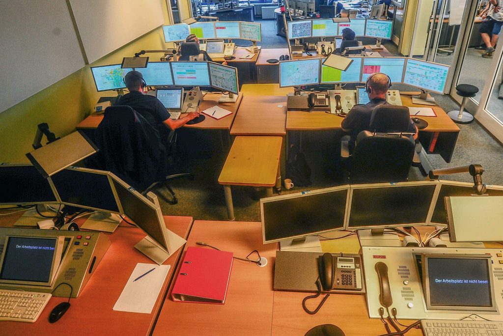 Kein Personal: Einsatzzentrale der feuerwehr funkt SOS