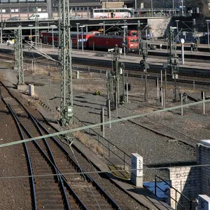 Personen in Gleisen – Zugverkehr in Hamburg gesperrt