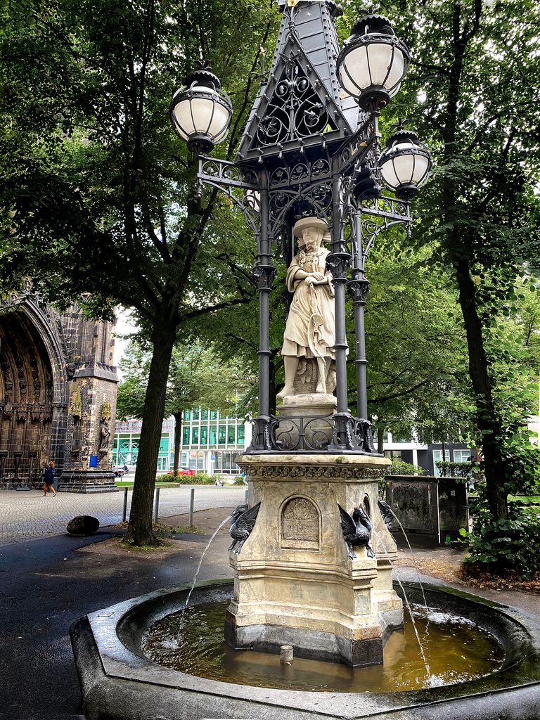 Vierländerin Brunnen