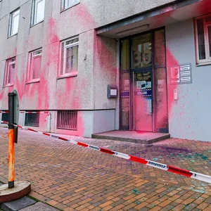 Farbanschlag auf Flensburger Polizeistation