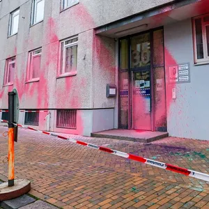 Farbanschlag auf Flensburger Polizeistation