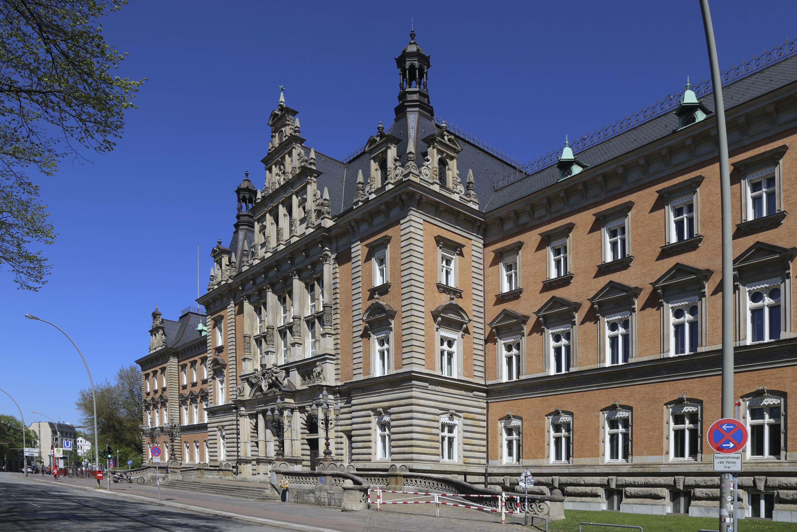 Das Strafjustizgebäude in Hamburg am Sievekingplatz (Symbolbild)