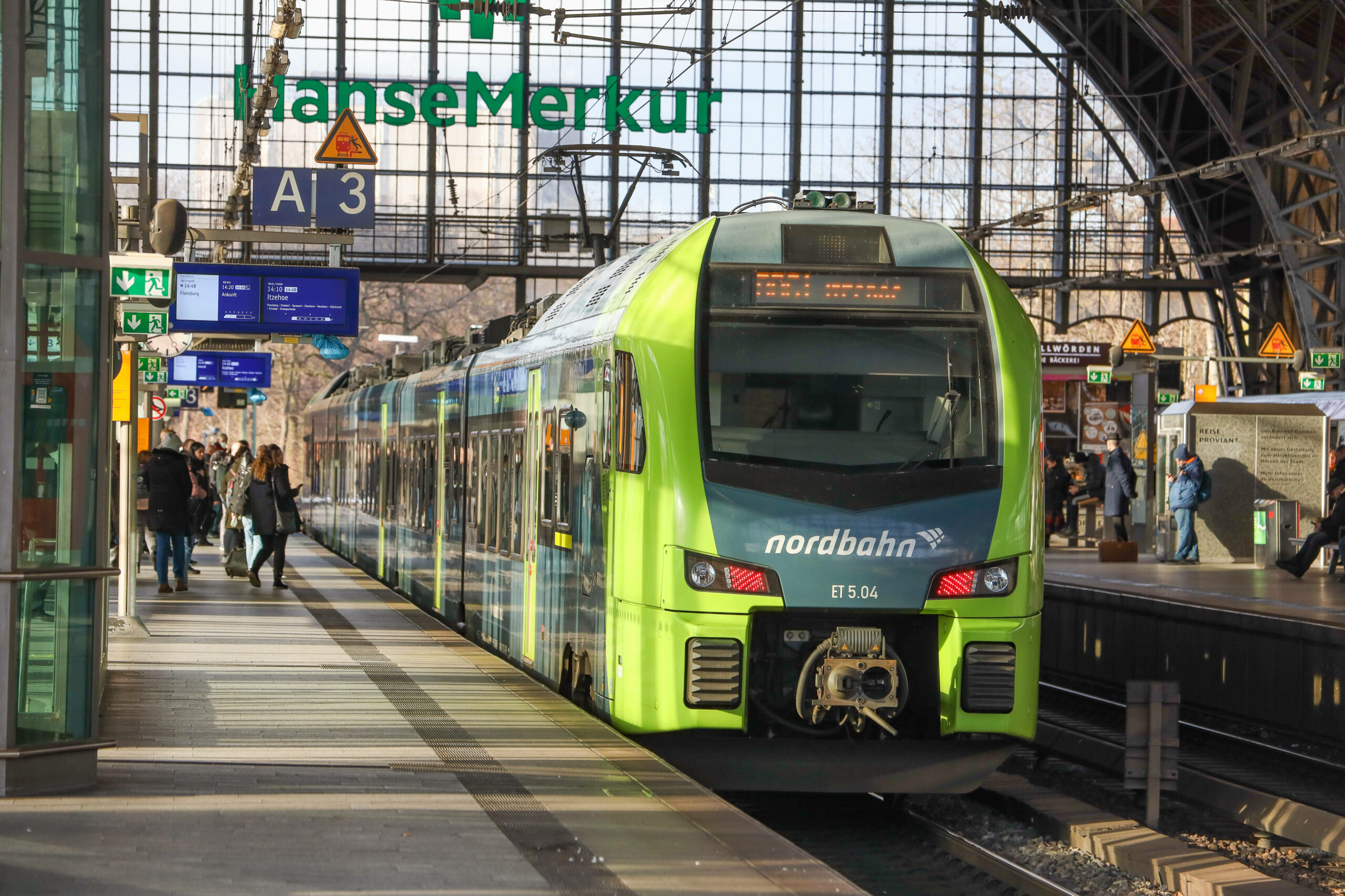 Die Züge der Nordbahn fahren in den Hamburger Märzferien nur noch ab und bis nach Pinneberg.