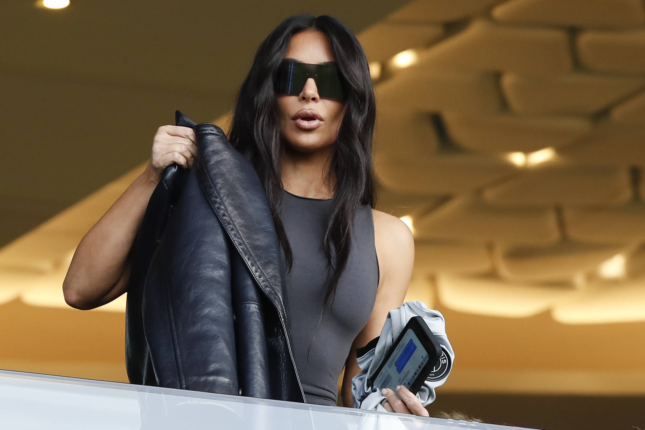 Kim Kardashian gönnte sich am Wochenende den VIP-Bereich beim Spiel von Paris St. Germain gegen Stade Rennes.