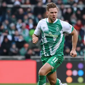 Werder Bremens Niclas Füllkrug am Ball