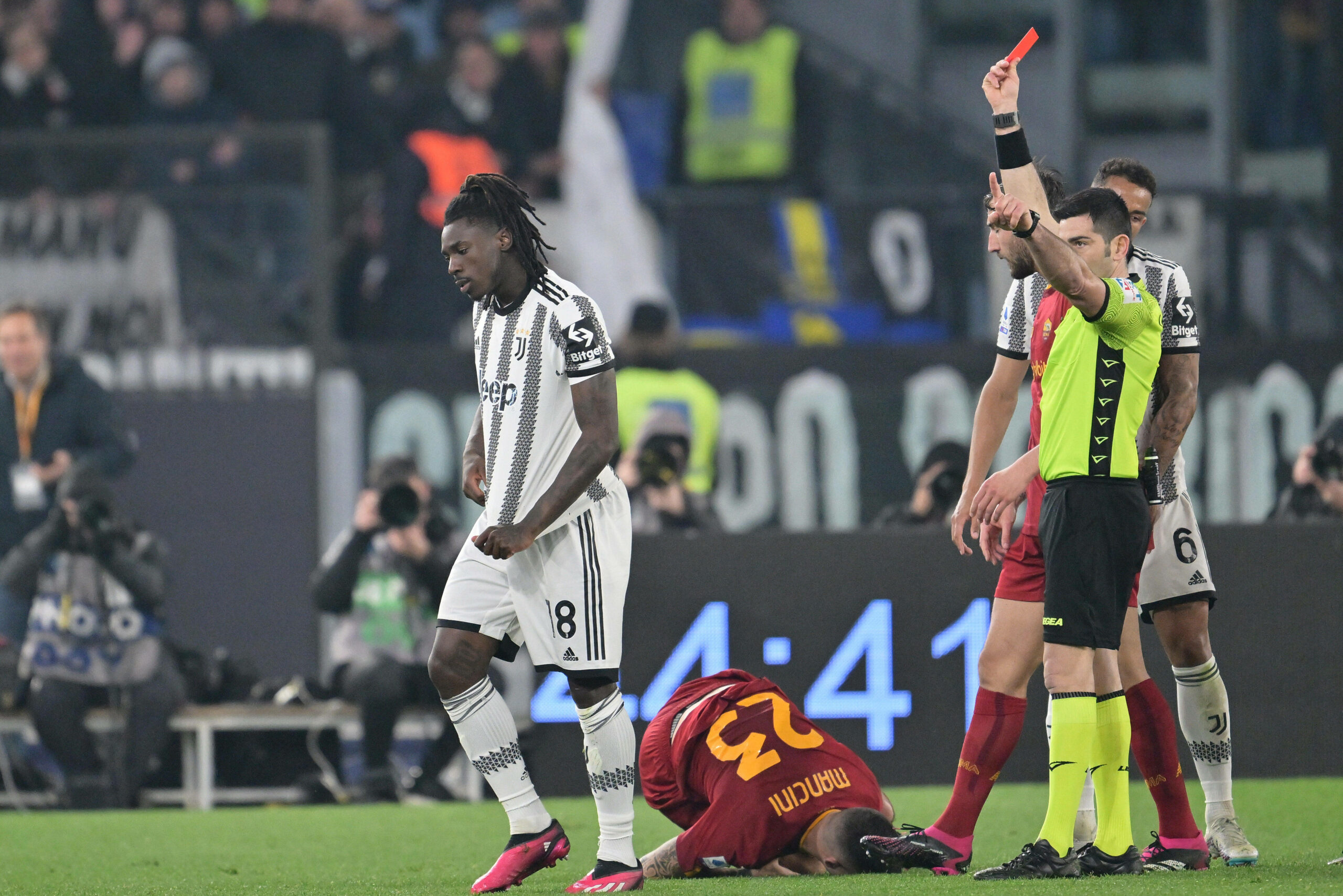 Moise Kean (Juventus) erhält die Rote Karte