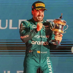 Fernando Alonso feiert erstes Podium mit Aston Martin