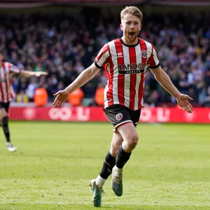 Ex-HSV-Profi Tommy Doyle war beim 3:2-Sieg von Sheffield United der gefierte Mann – denn er traf traumhaft zum Sieg.