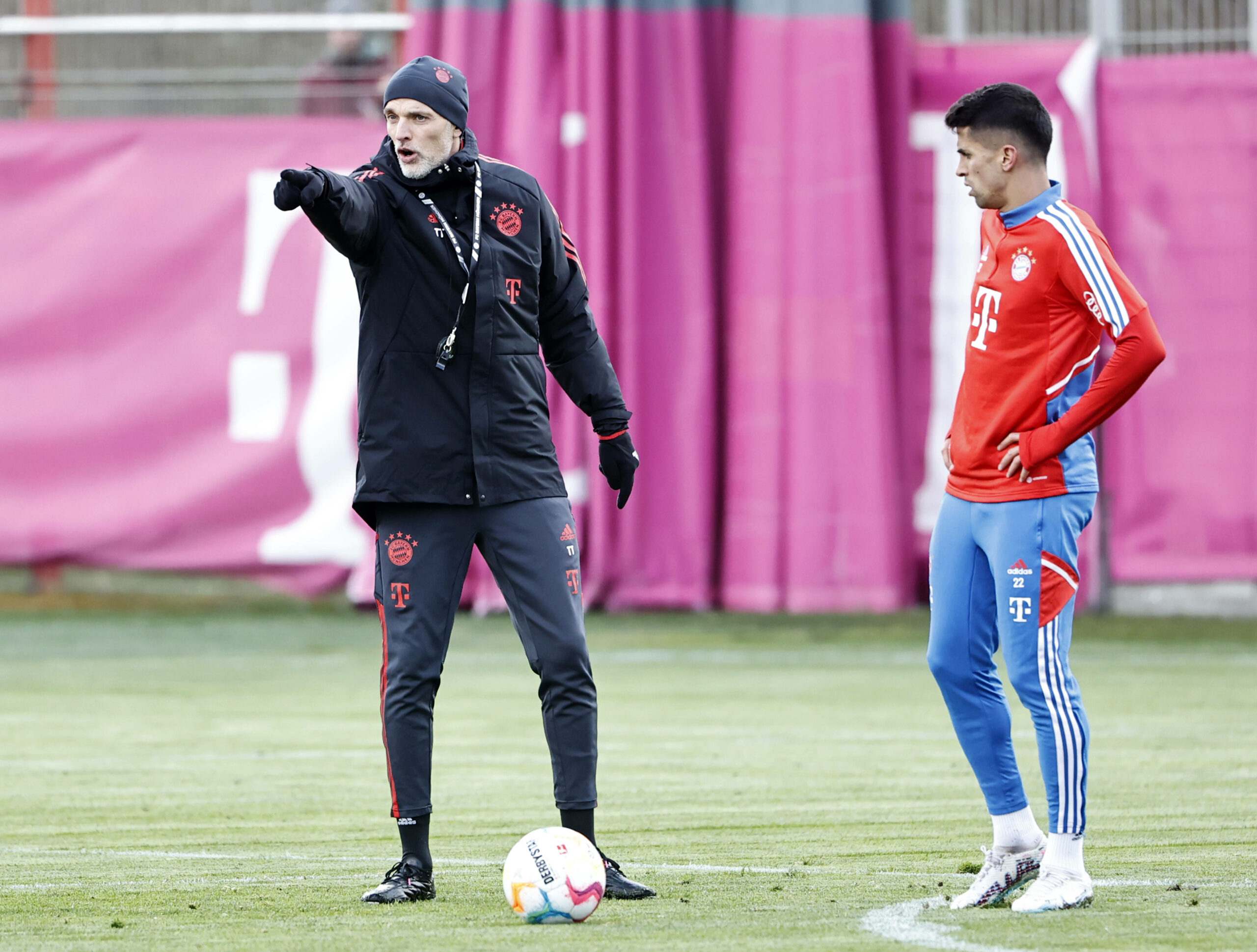 Trainer Thomas Tuchel und Joao Cancelo, FC Bayern München