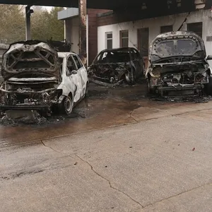 Gr0brand in eckernförde – sechs Autos bei Händler in Flammen